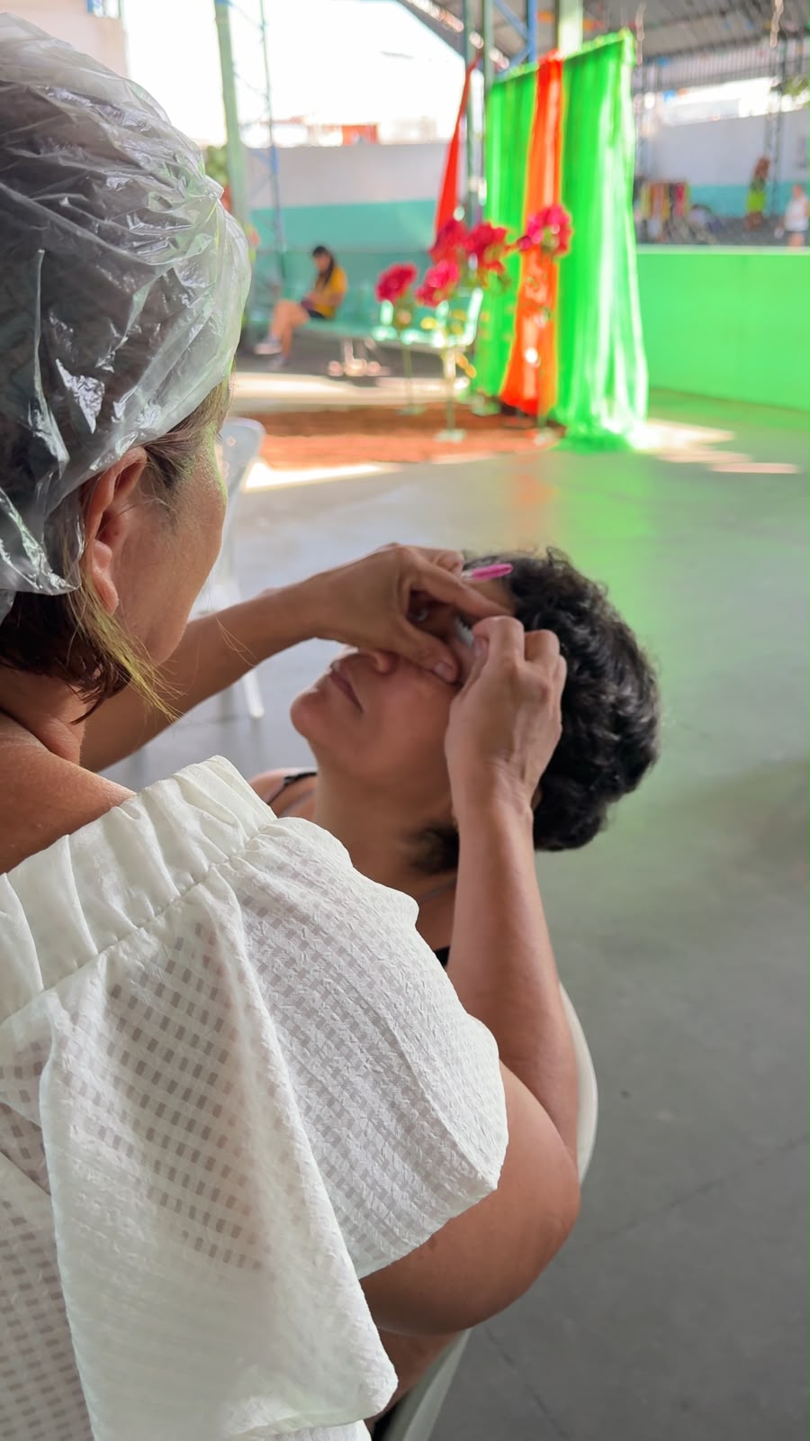 Maquiagem e sobrancelha – Coroado